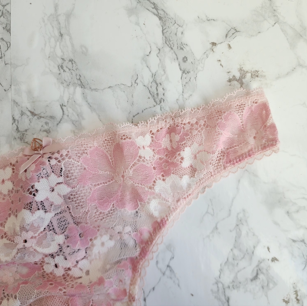 Victorias Secret Thong String Floral Lace panty XL - Picture 2 of 6